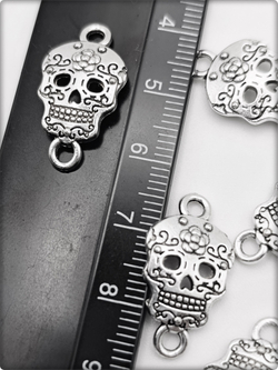 Коннекторы "Черепа" для создания украшений.