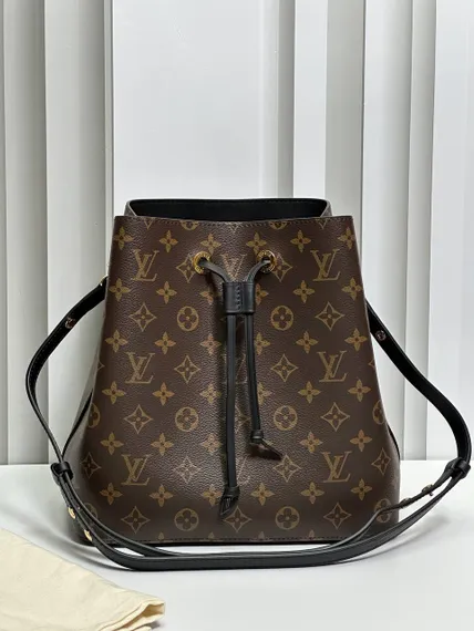Сумка Louis Vuitton NeoNoe MM (черная фурнитура)