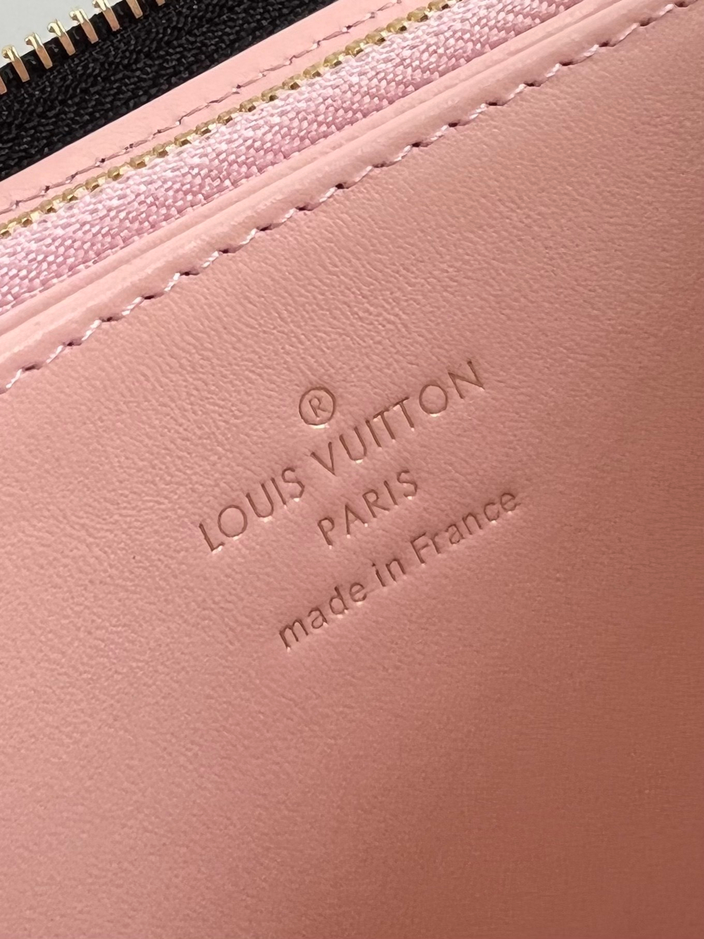 Louis Vuitton Zippy Wallet