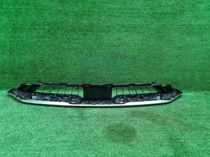 Решетка переднего бампера Changan Uni-K (20-нв)