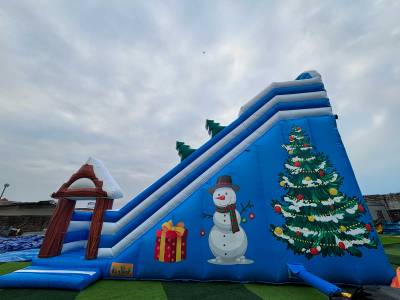 Зимняя горка «Снежный дом» 12*7,5*9 м