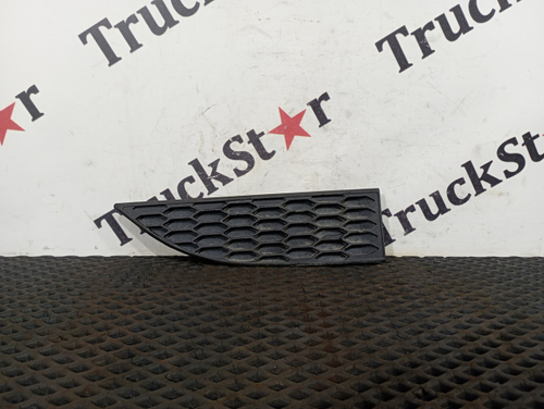 Накладка бампера левая