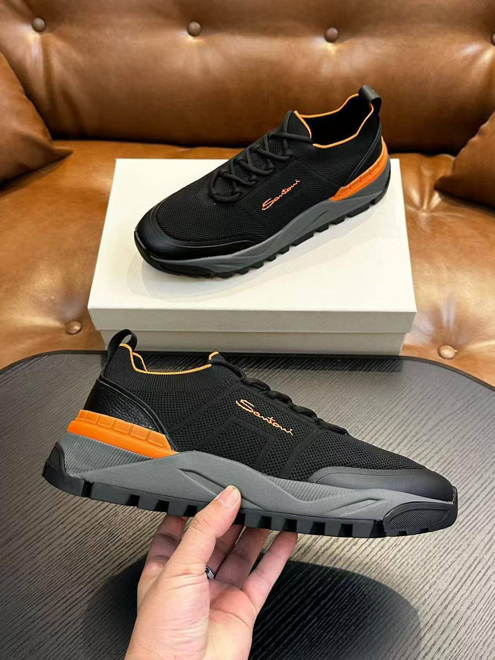 Кроссовки Santoni
