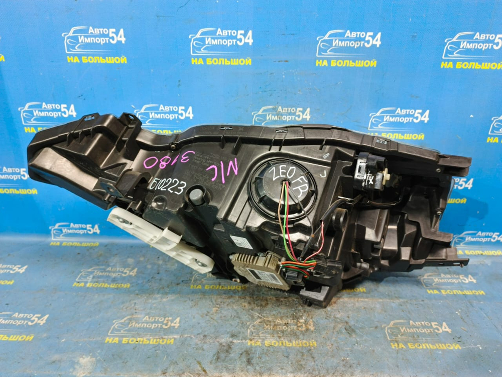 Фара передняя правая NISSAN LEAF 2009-2017