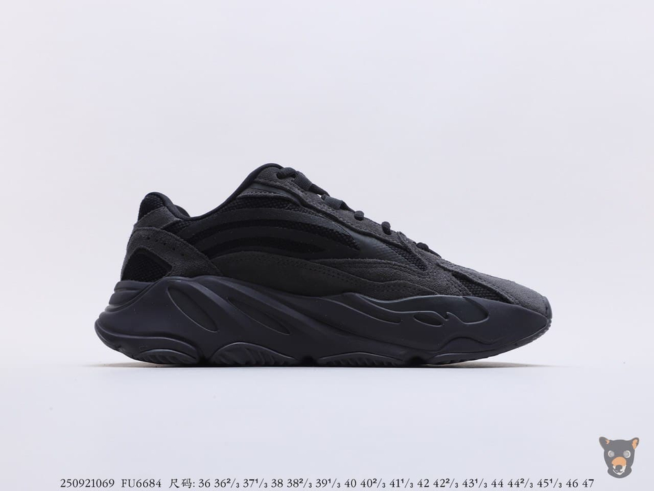 Кроссовки Yeezy Boost 700 V2 "Vanta"