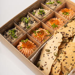 Сет паштетов с чипсами из злаков