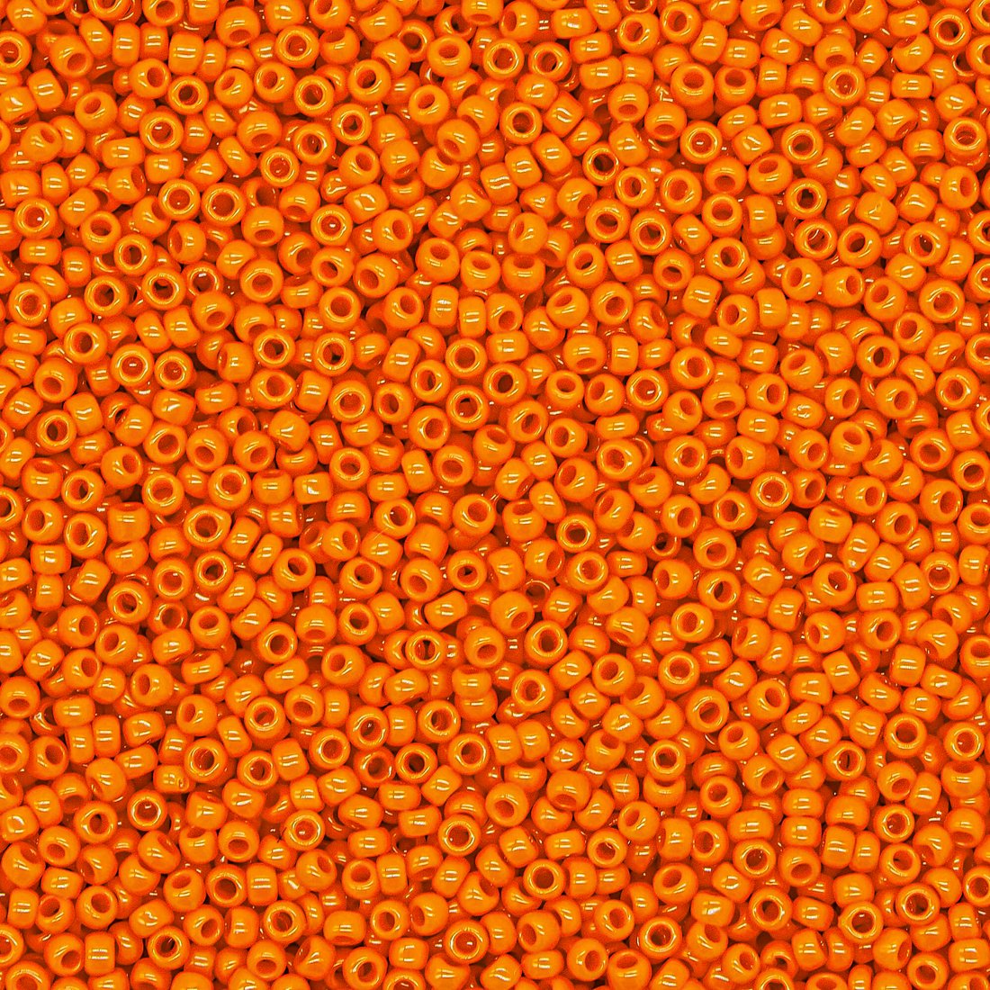 Японский бисер TOHO Round 15/0 (№50A), непрозрачный глянцевый