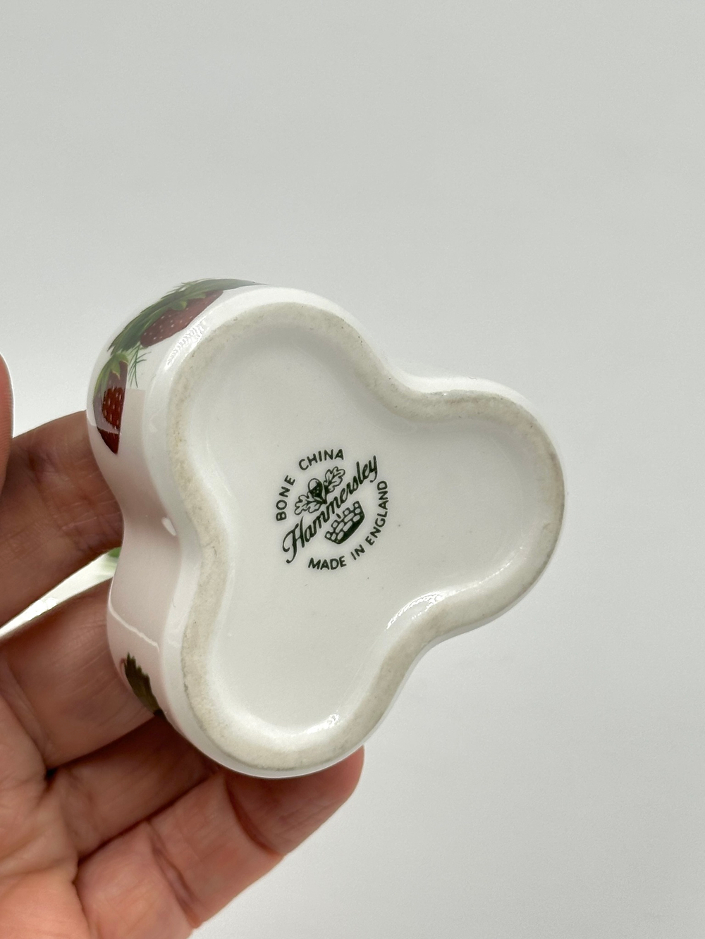 Миниатюрная шкатулка с земляникой Hammersley