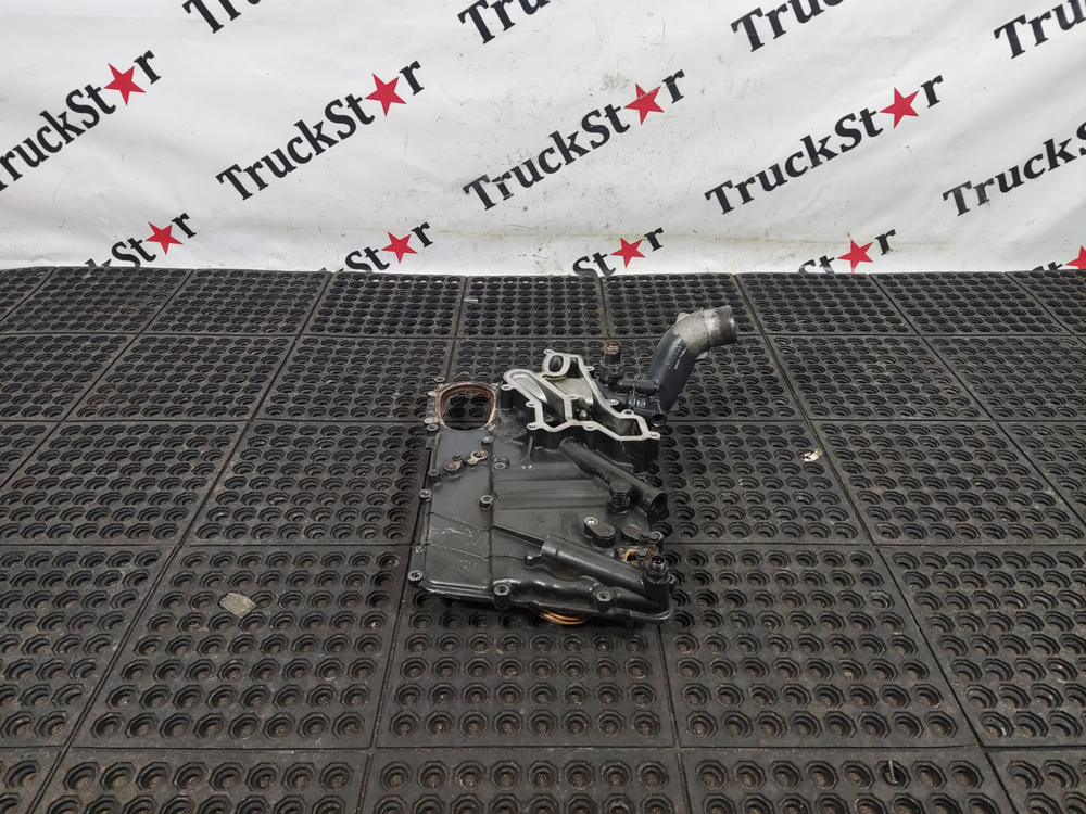 Крышка масляного радиатора в сборе 2017г