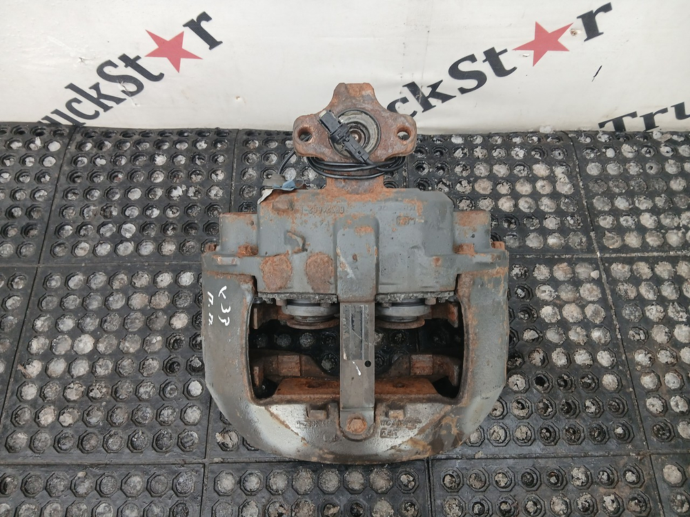 Суппорт передний правый