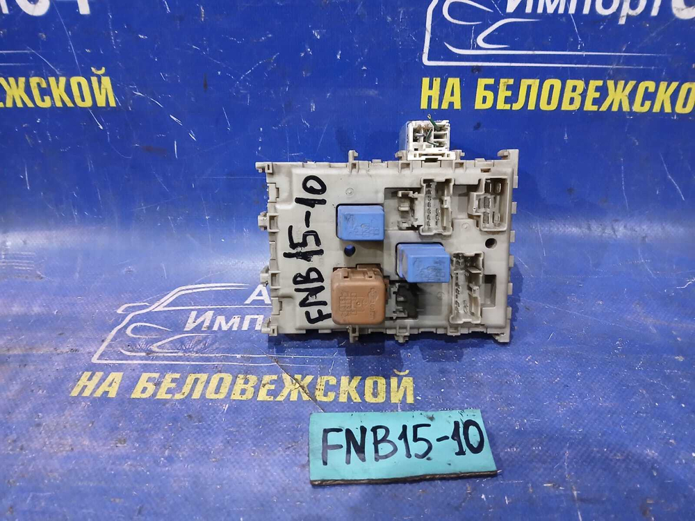 Блок предохранителей салонный NISSAN SUNNY 2000