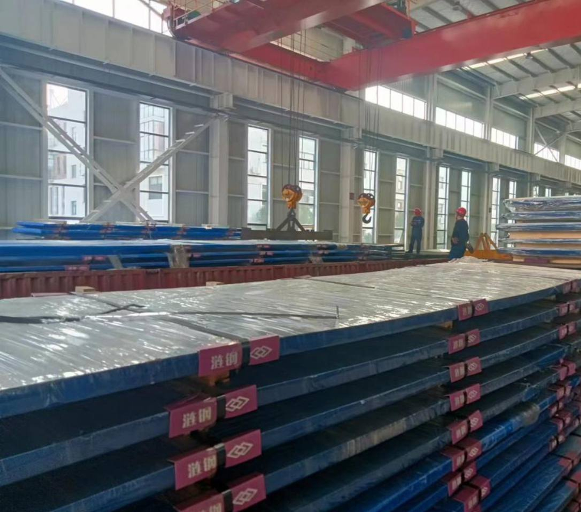 Mn13, X120Mn12 - износостойкая сталь с высоким содержанием марганца.