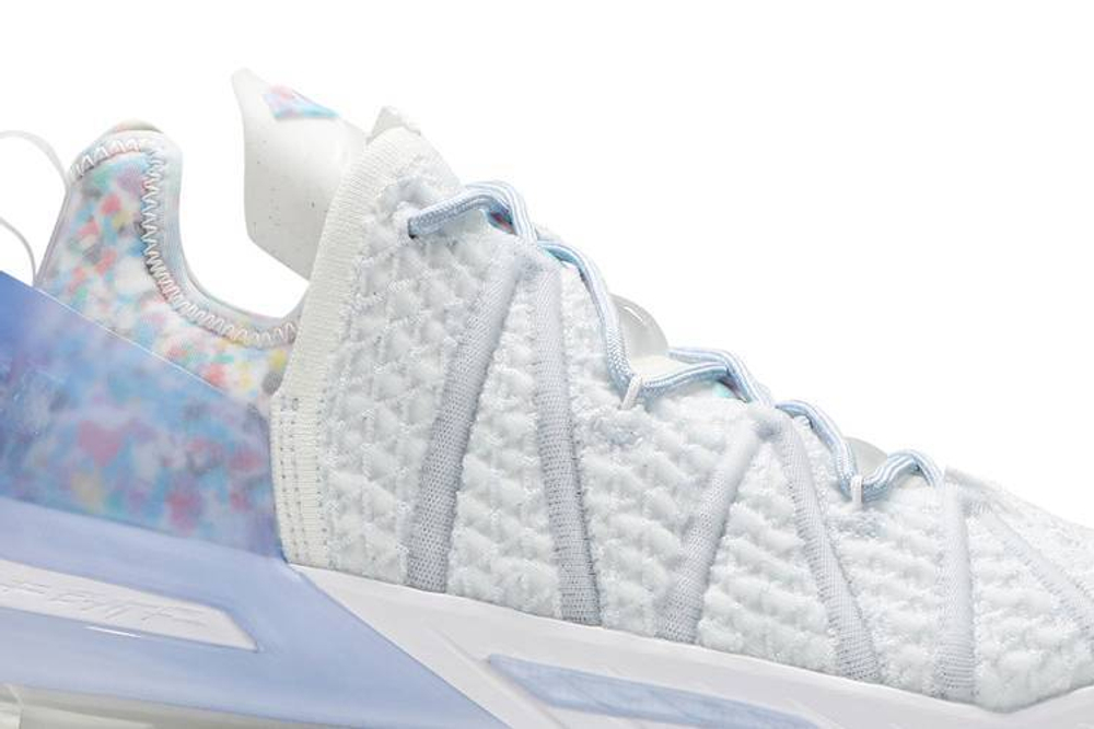 Кроссовки Nike Lebron 18 "Play For The Future"