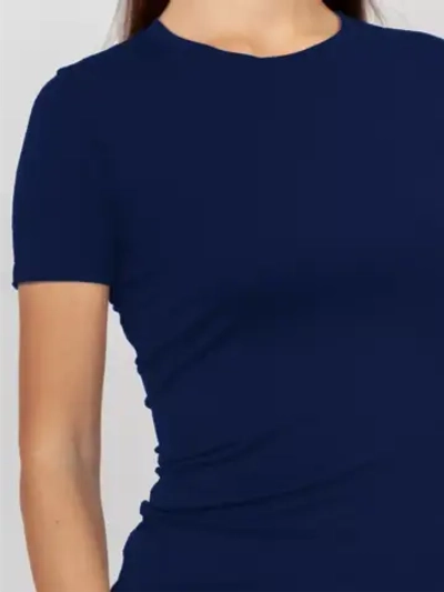 Футболка облегающая однотонная