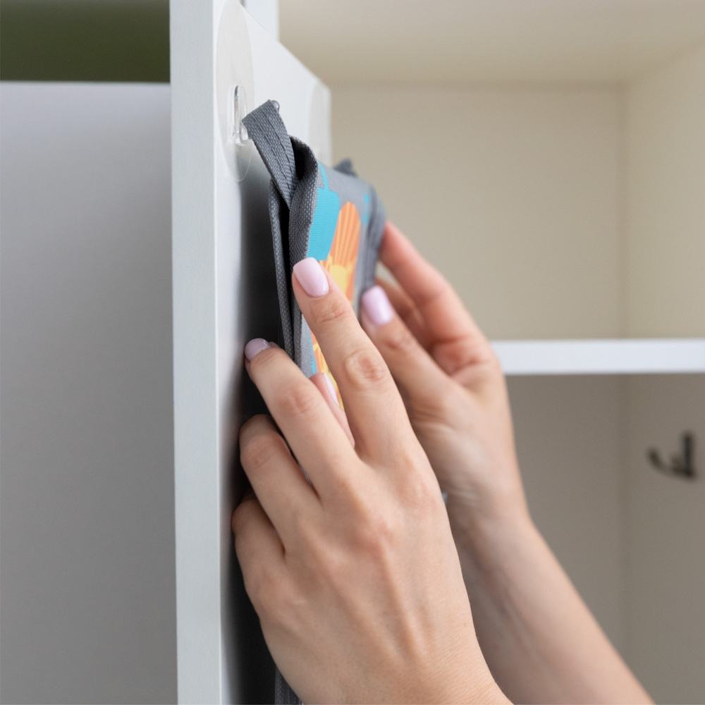 Кармашки для детского сада на липучке. Львенок в машинке