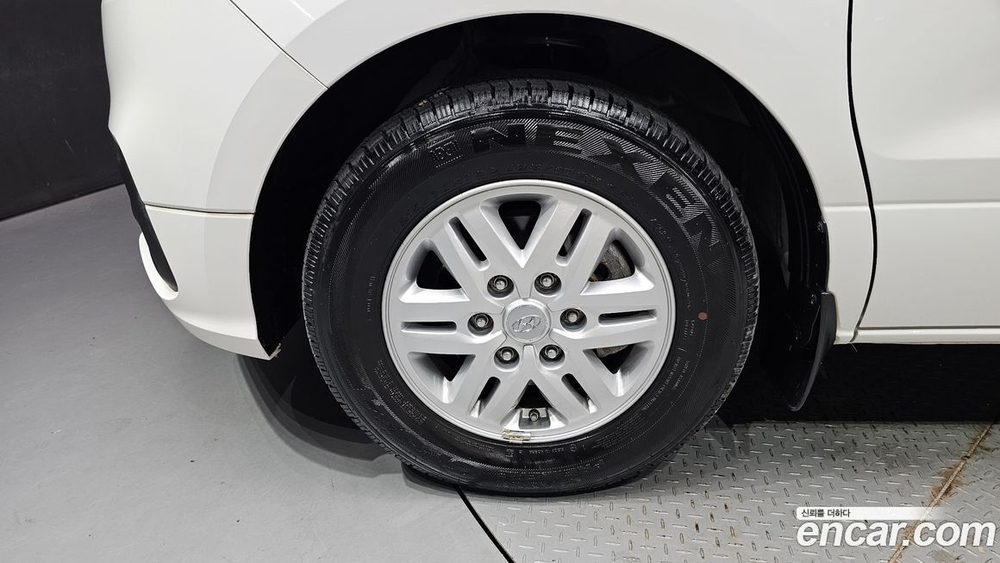Hyundai The New Grand Starex Van 3-х местный (06.2020)