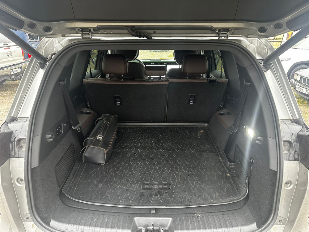 EXEED VX President 7 мест 2.0T 8AT 4WD