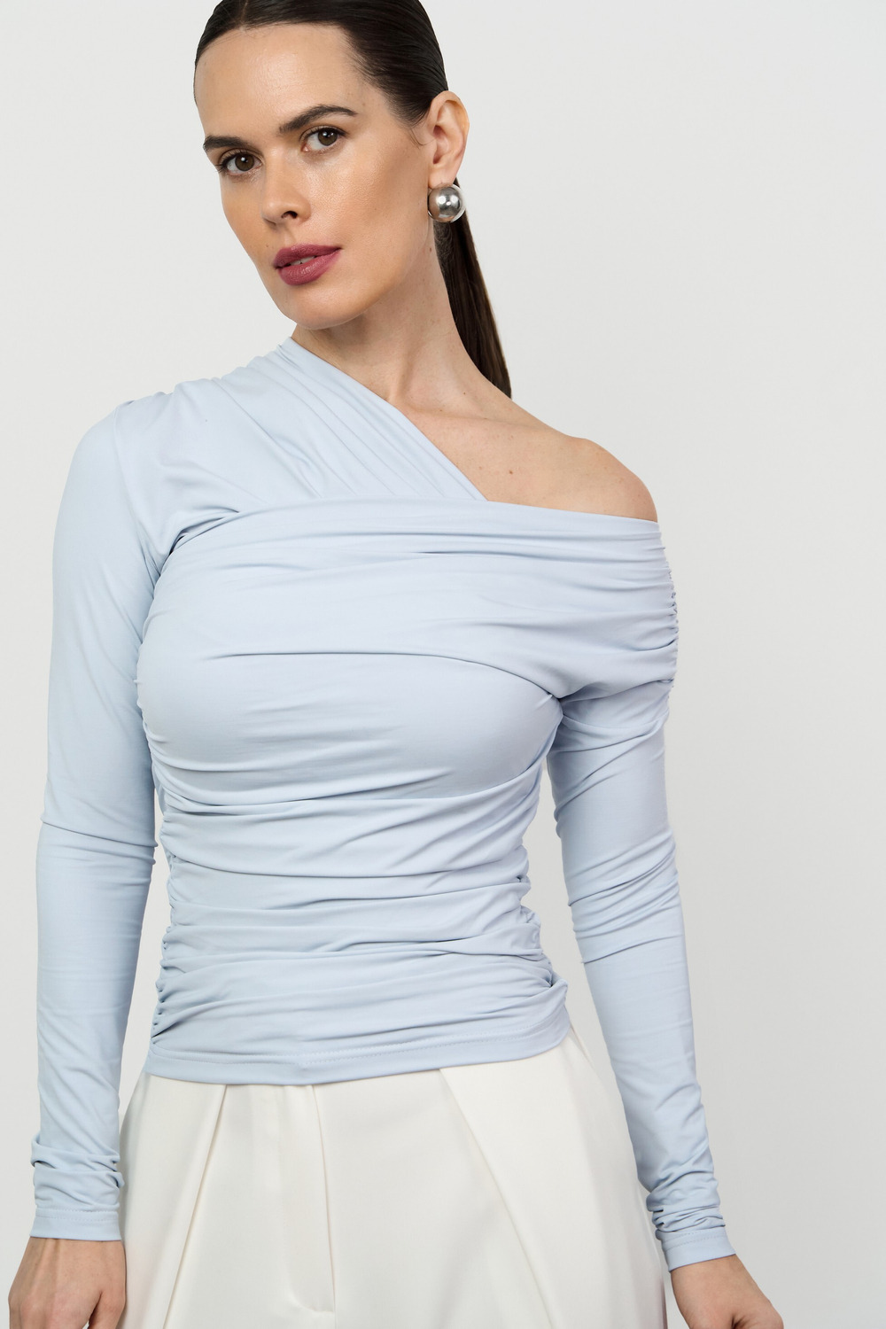 Лонгслив с драпировкой