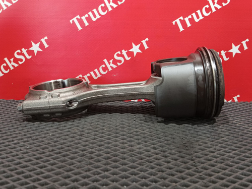 Поршень с шатуном 2023г