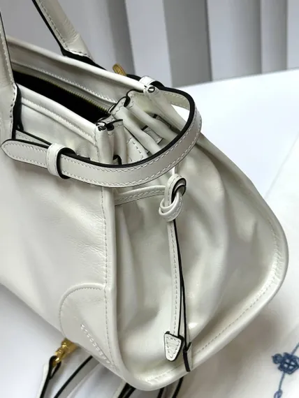 Кожаная средняя сумка Prada Bonnie белый