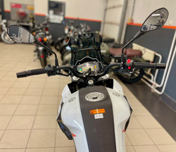 Benelli TRK 251 (Белый)