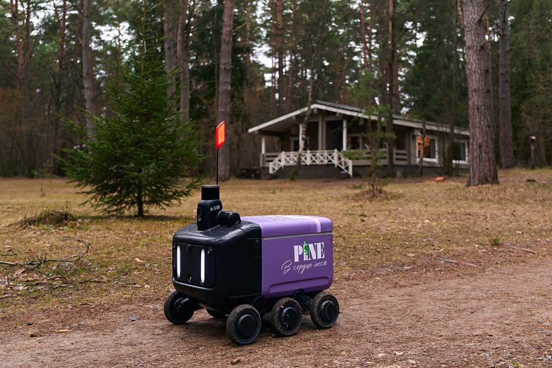 Яндекс запустил доставку роботами в загородном отеле