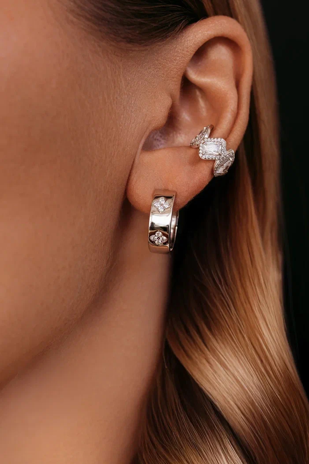 Серьги - конго "Цветы" из фианитов