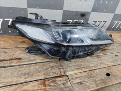 Фара правая LED Toyota Camry (XV70) 17-21 Б/У Оригинал 8111033D71