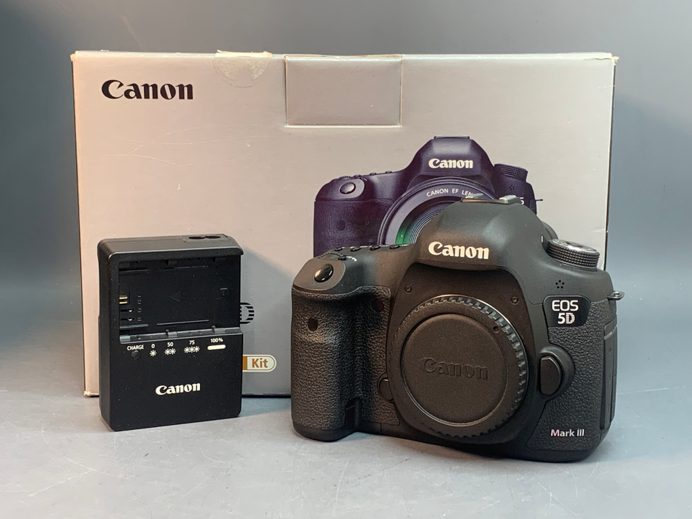 Canon EOS 5D Mark III 36.665 кадров