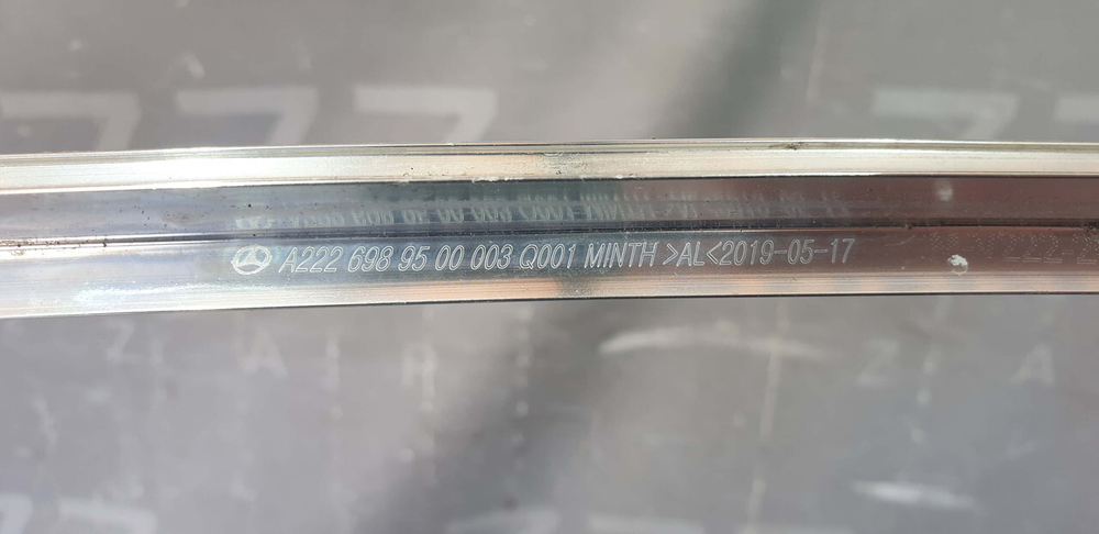 Молдинг двери передней левой Mercedes S (W222) 13-20 Б/У Оригинал A2226989500