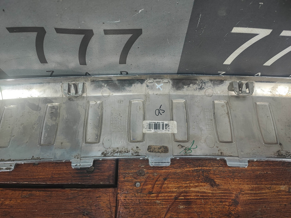 Накладка заднего бампера Mercedes GL (X166) 12-16 Б/У Оригинал A1668840190