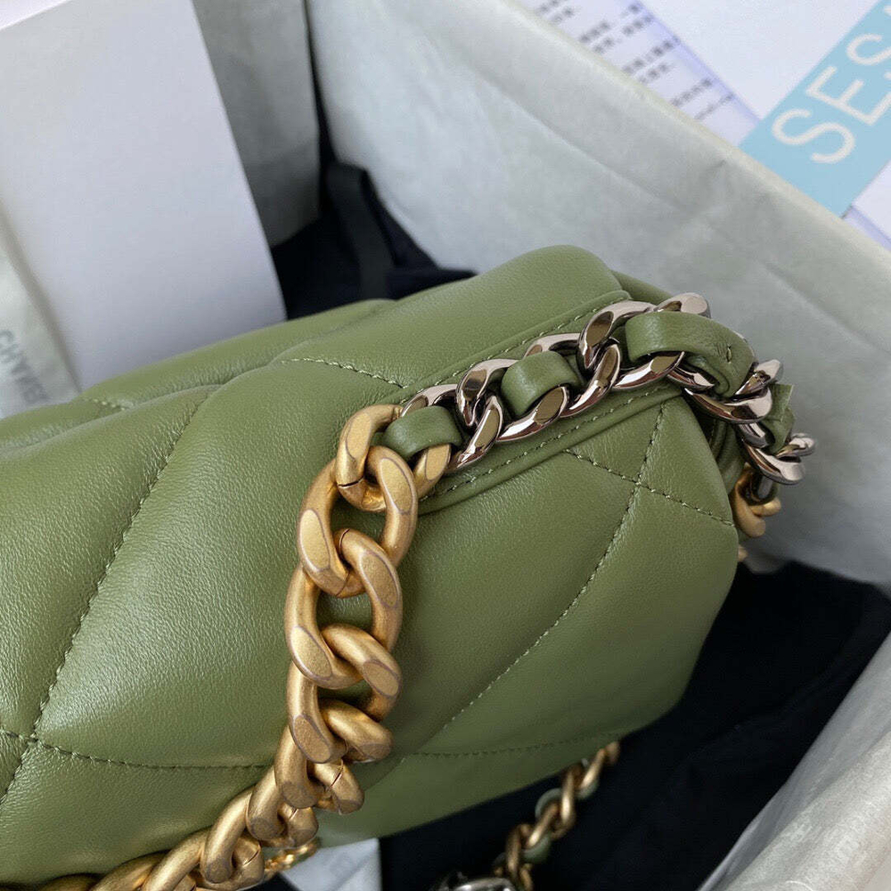 Chanel 19 26 cm