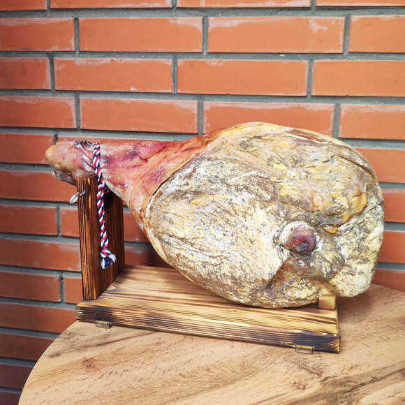 Сибирский провесной окорок 18 месяцев