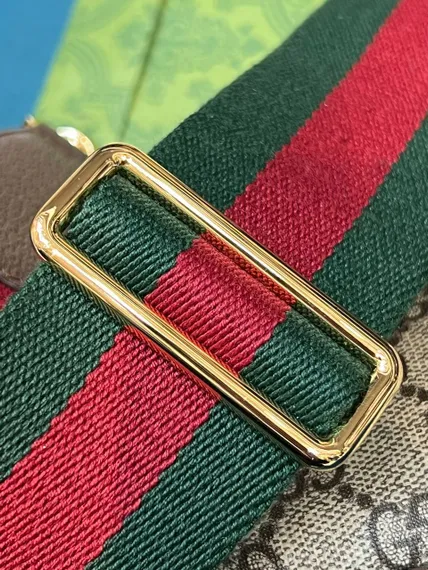 Маленькая сумка на плечо Gucci Ophidia