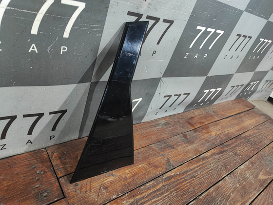 Накладка двери задней правой Hyundai Santa Fe 4 (TM) 18-нв Б/У Оригинал 83280S1000