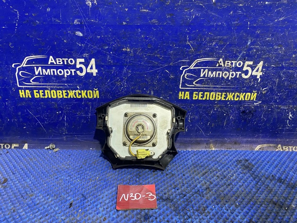 Подушка безопасности водительская NISSAN R'NESSA 2000