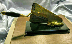 Подарок строителю "Мастерок"