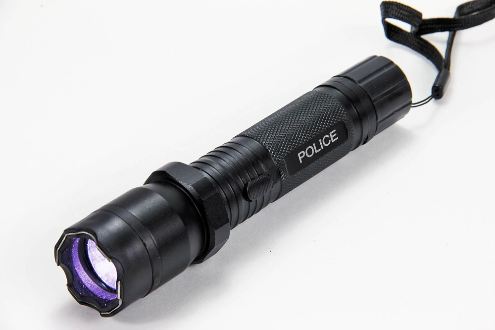 Фонарь-шокер Police BL-1102 ручной