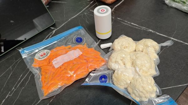 Многоразовые вакуумные зип-пакеты с клапаном против одноразовых вакуумных пакетов: 30 ключевых отличий