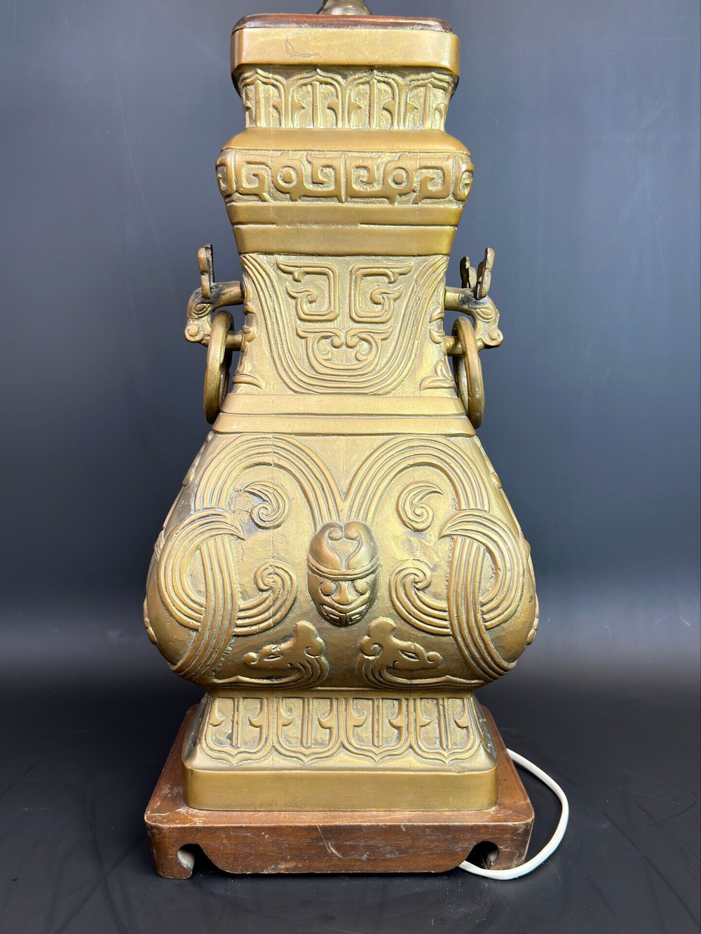 Винтажная лампа в стиле Джеймса Монта