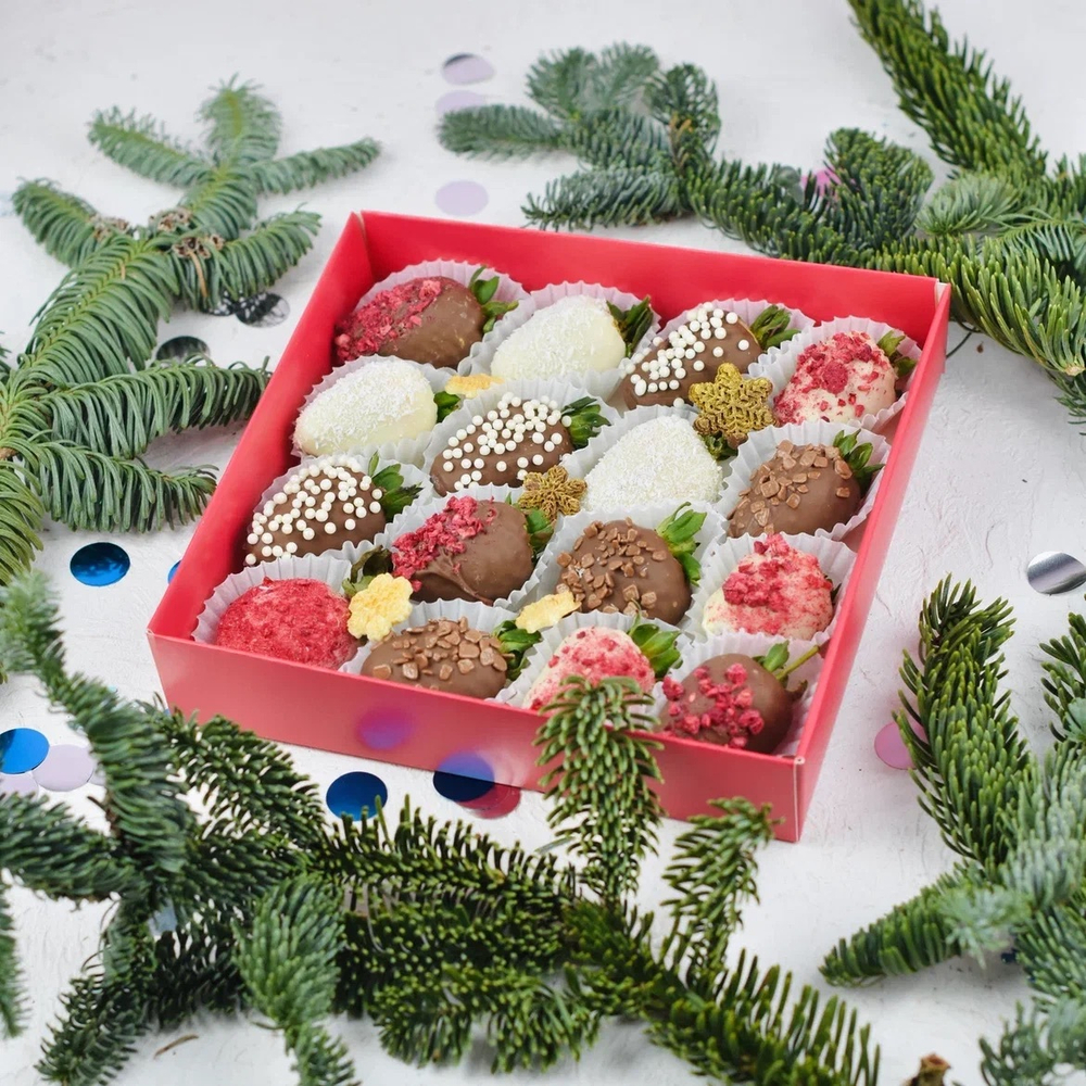 Клубника в шоколаде «Праздничный», 16 ягод