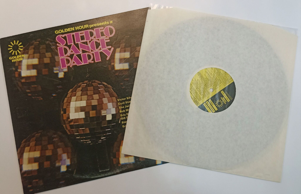 Винтажная виниловая пластинка LP Сборник Инструментальной Музыки Golden Hour Presents A Stereo Dance Party (Australia 1977)