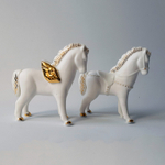 фарфоровая игрушка Лошадка в золочёной сбруе — символ 2026 года Лошадь — Leoleo handmade