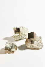 Пирит на породе L