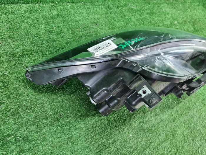 Фара правая Nissan Qashqai 2 j11 2017-2023 галоген