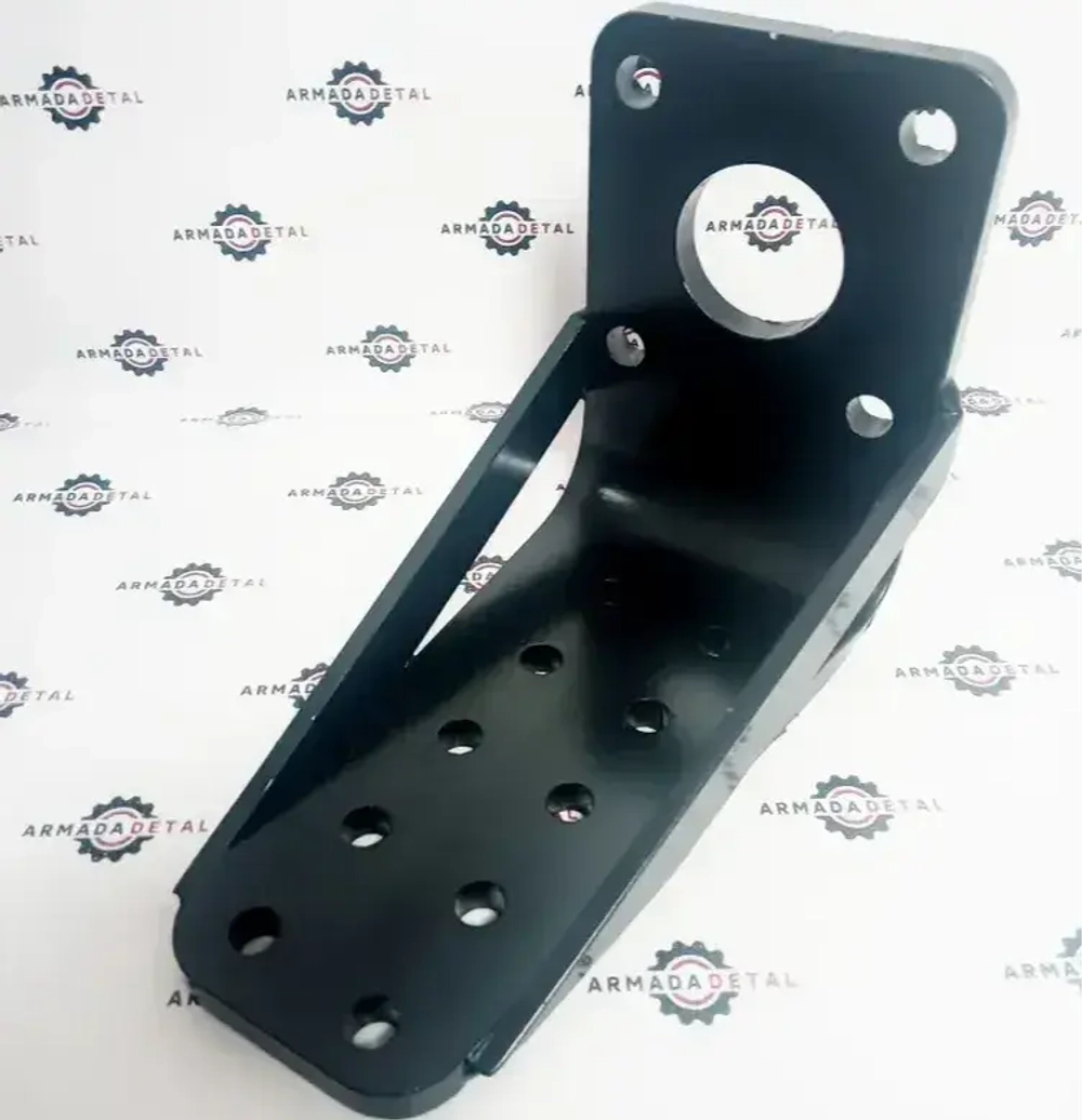 Кронштейн крыла 4CX (правый, уголок) | 123/02953 | Spare Parts