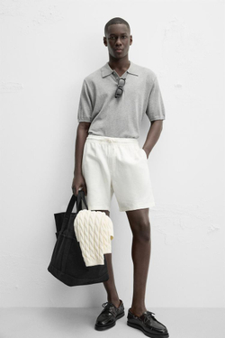 ZARA ШОРТЫ REGULAR FIT ИЗ РЕЛЬЕФНОЙ ТКАНИ, ЖЕЛТОВАТО-БЕЛЫЙ