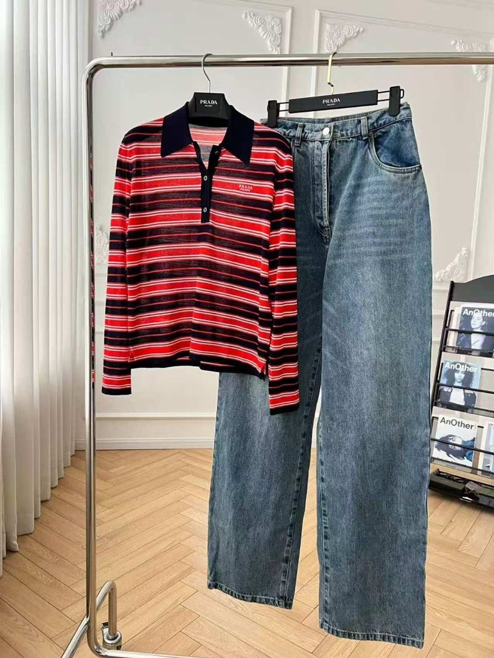 Джинсы Prada