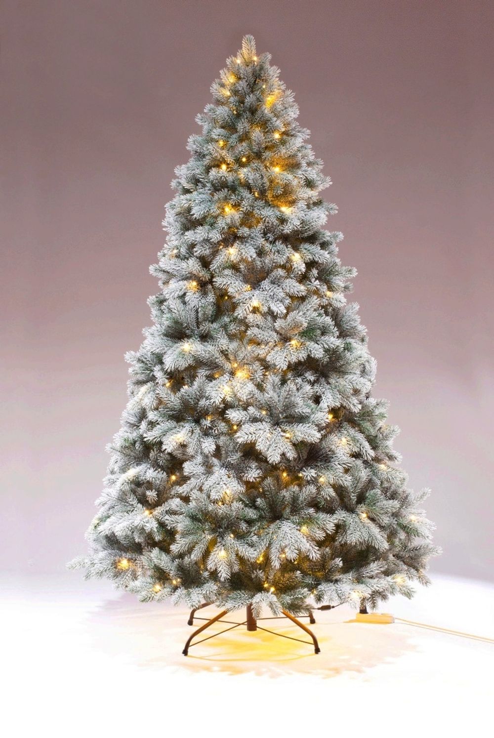 Заснеженная елка с гирляндой встроенной «Летиция» (Литая хвоя) 210 см / 2,1 м