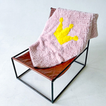 Вязаный детский плед из натурального меха рекс "Корона" 120х80 см (розовый)